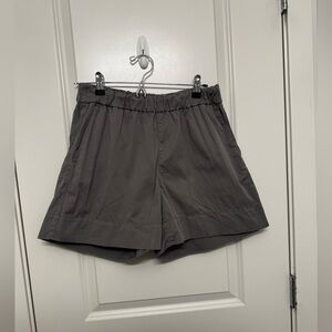 Everlane The Easy Short - Size 6 - green